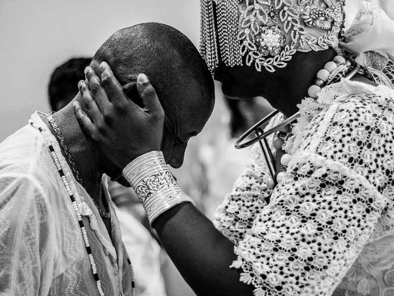 MODERNIDADE COM FEITIÇARIA: CANDOMBLÉ E UMBANDA NO BRASIL DO SÉCULO&nbsp;XX.